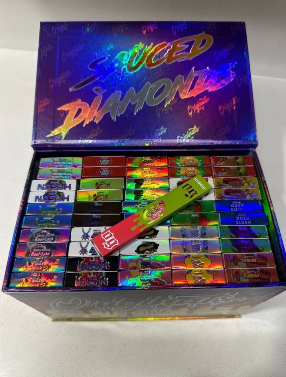 California Confidential Carts offers a diverse range of THC-infused products, with a particular focus on vape cartridges. These meticulously crafted cartridges are designed to provide a discreet and convenient way for users to enjoy the benefits of THC, the psychoactive compound found in cannabis. The product line boasts a variety of strains, each carefully selected for its unique flavor profile, aroma, and effects.
